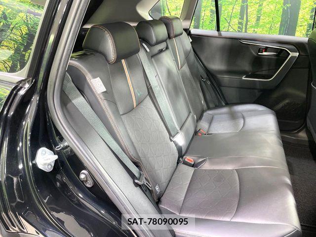 Toyota RAV4 2021-07 7619514-8