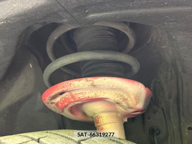 Toyota RAV4 2022-07 7619504-19