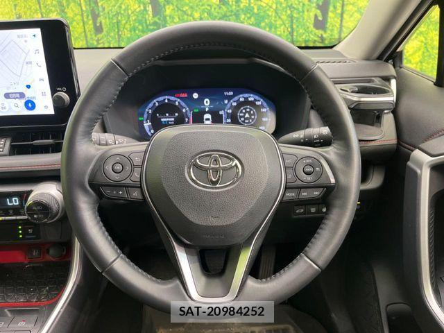 Toyota RAV4 2023-09 7619497-10