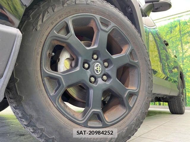 Toyota RAV4 2023-09 7619497-12