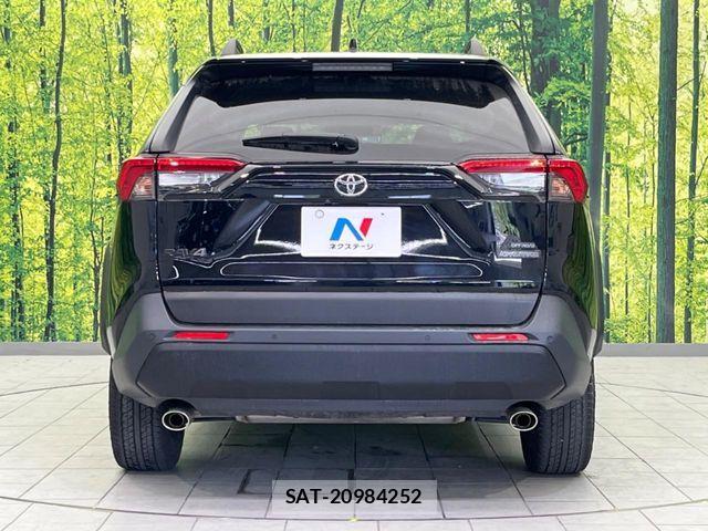 Toyota RAV4 2023-09 7619497-14