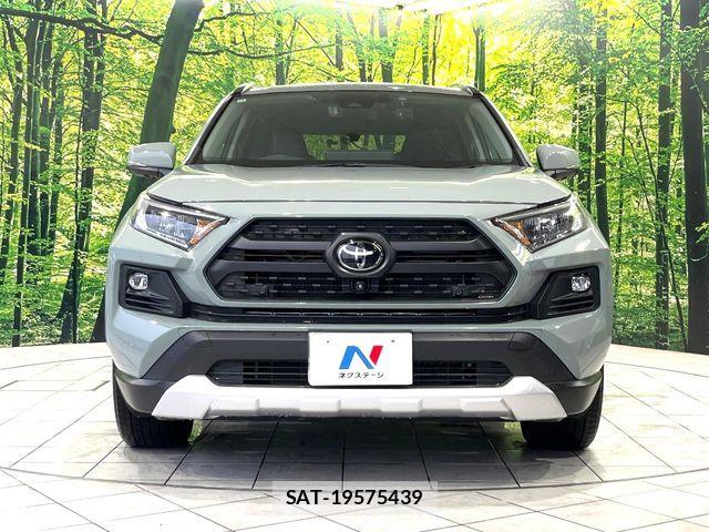 Toyota RAV4 2022-12 7619502-14