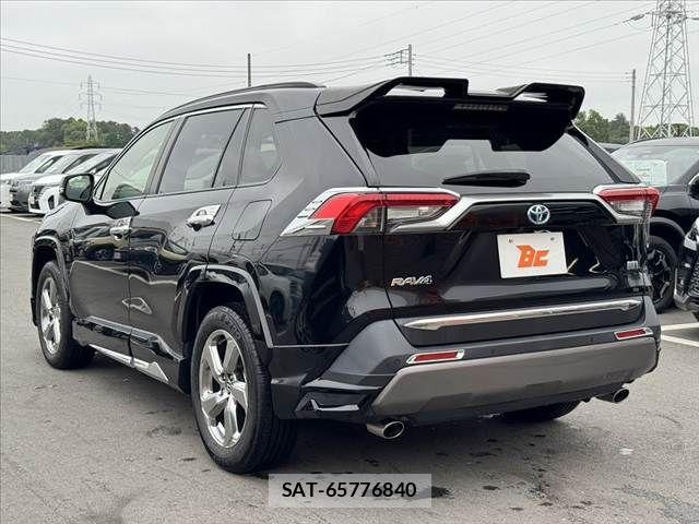 Toyota RAV4 2020-12 7619496-12