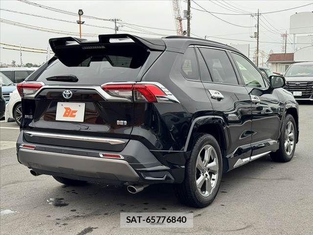 Toyota RAV4 2020-12 7619496-14