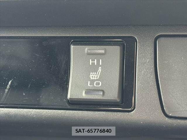 Toyota RAV4 2020-12 7619496-4