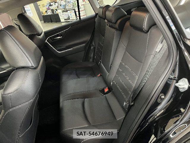 Toyota RAV4 2021-01 7619512-12