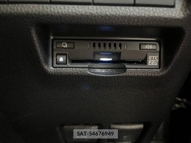 Toyota RAV4 2021-01 7619512-15