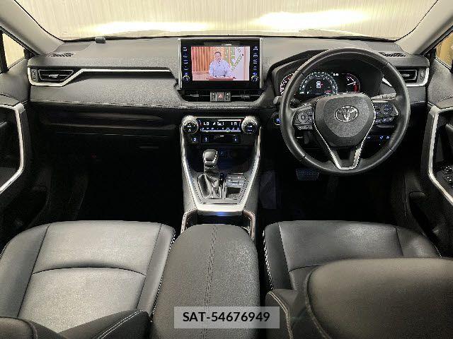 Toyota RAV4 2021-01 7619512-1