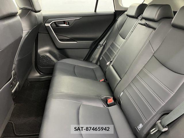 Toyota RAV4 2019-05 7619517-11