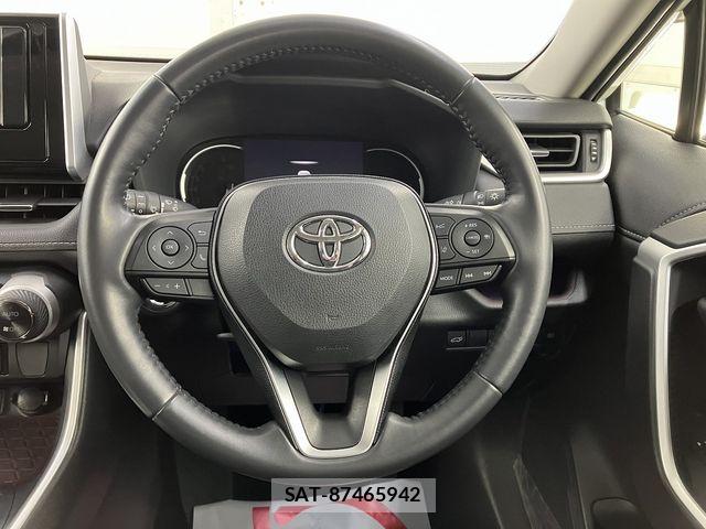Toyota RAV4 2019-05 7619517-15