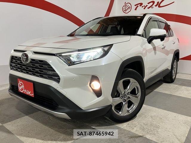 Toyota RAV4 2019-05 7619517-1
