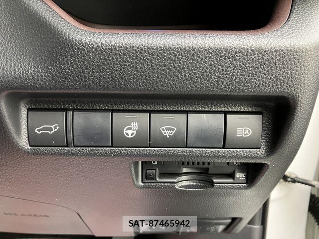 Toyota RAV4 2019-05 7619517-21