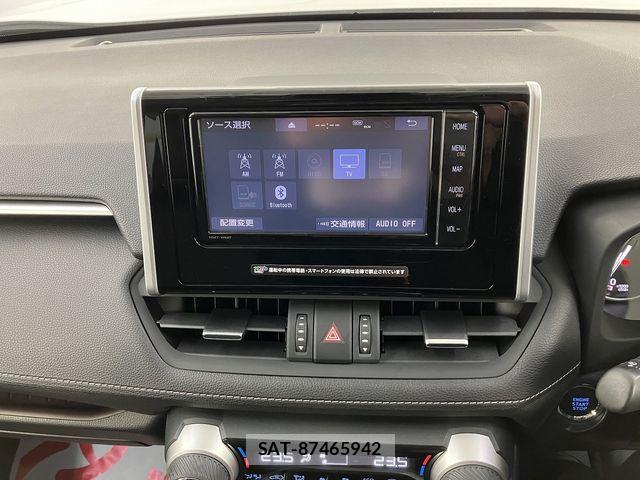 Toyota RAV4 2019-05 7619517-24