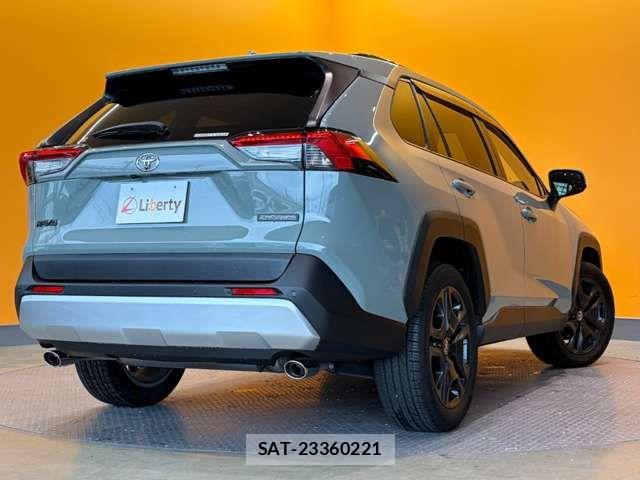 Toyota RAV4 2023-05 7619492-10