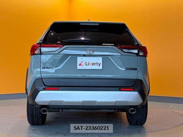 Toyota RAV4 2023-05 7619492-11