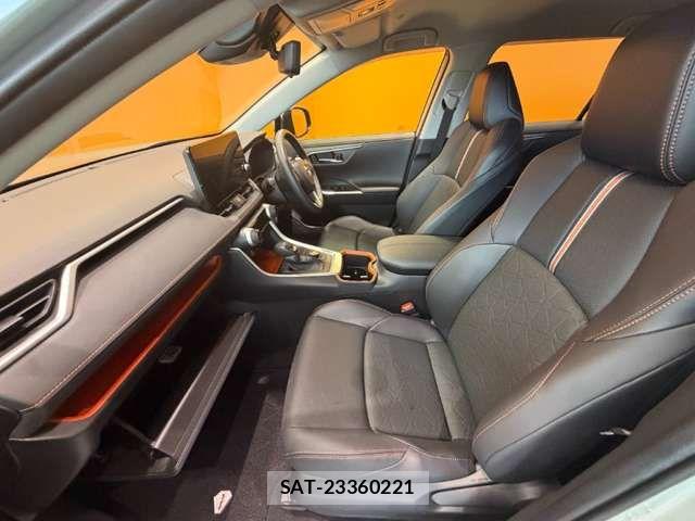 Toyota RAV4 2023-05 7619492-16
