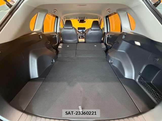 Toyota RAV4 2023-05 7619492-19