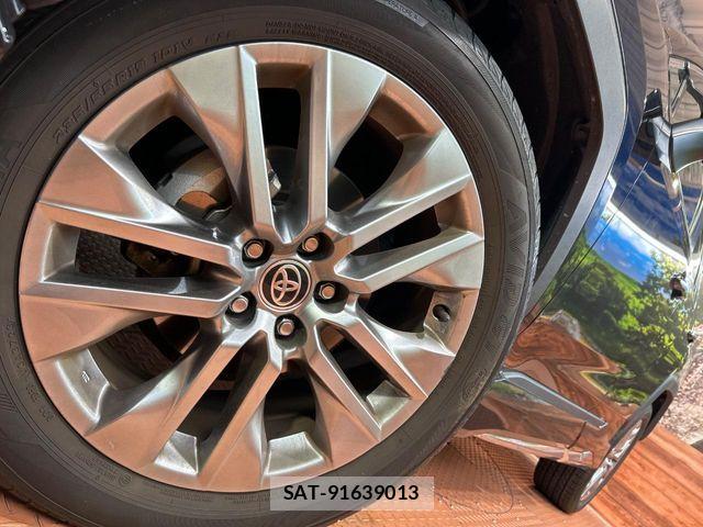 Toyota RAV4 2023-09 7619494-12