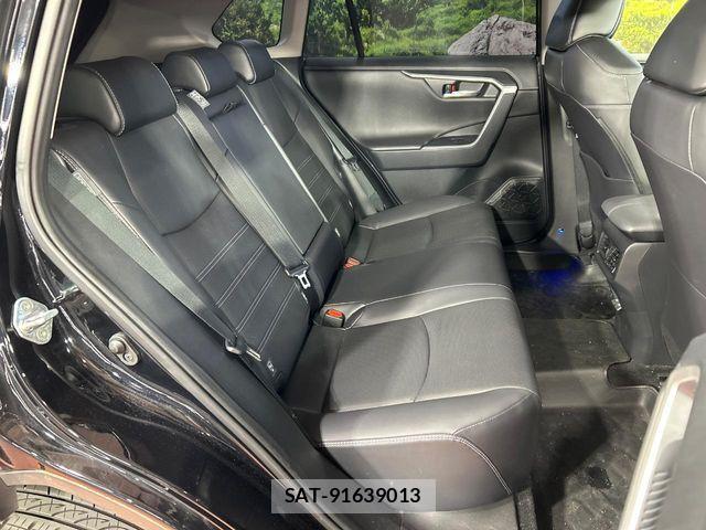Toyota RAV4 2023-09 7619494-8