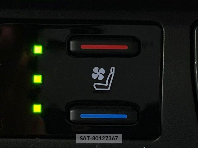 Toyota RAV4 2023-06 7619493-7
