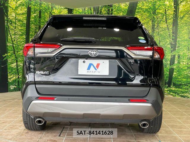 Toyota RAV4 2020-08 7619513-14