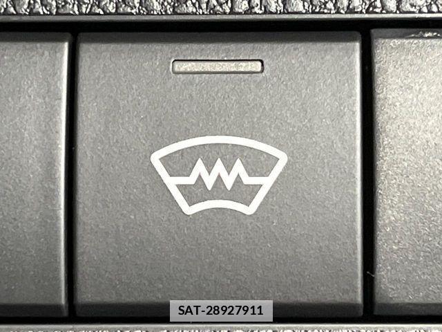 Toyota RAV4 2025-10 7788663-2