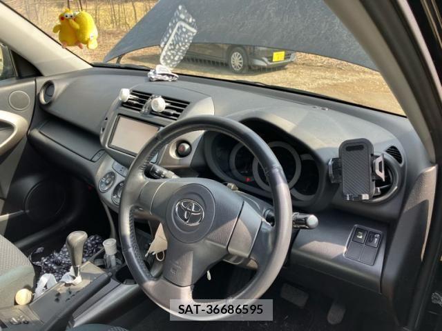 Toyota RAV4 2011-09 7788614-16