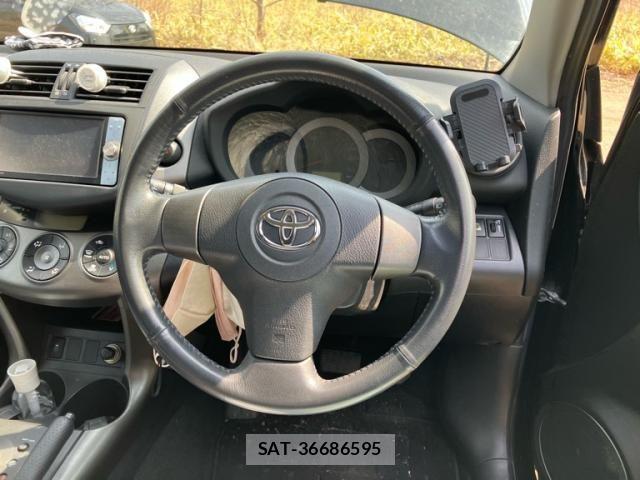 Toyota RAV4 2011-09 7788614-17