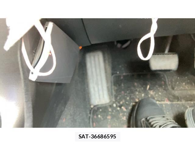 Toyota RAV4 2011-09 7788614-26