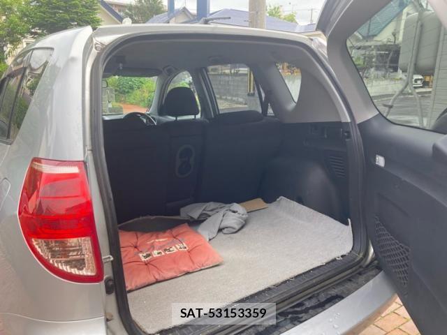 Toyota RAV4 2008-03 7788612-17