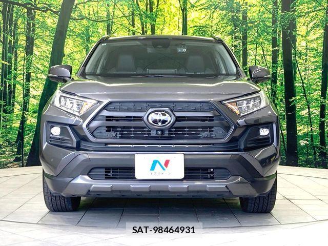 Toyota RAV4 2022-11 7879096-13