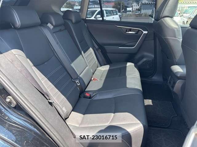 Toyota RAV4 2022-02 7879097-12