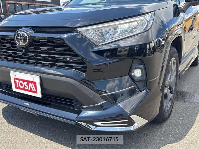Toyota RAV4 2022-02 7879097-15