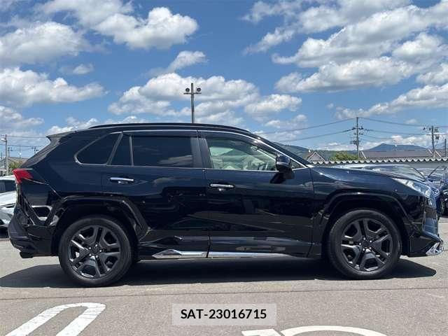 Toyota RAV4 2022-02 7879097-24