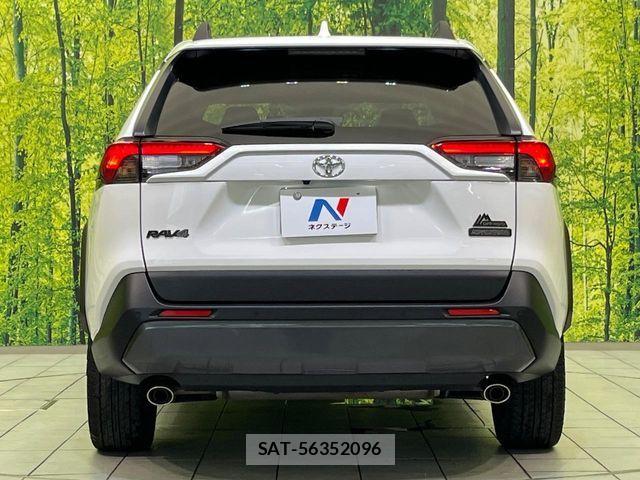 Toyota RAV4 2022-04 7879099-14