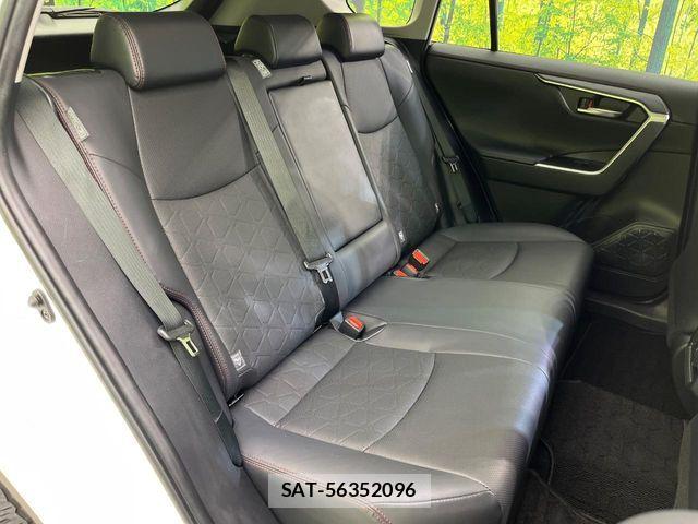 Toyota RAV4 2022-04 7879099-8