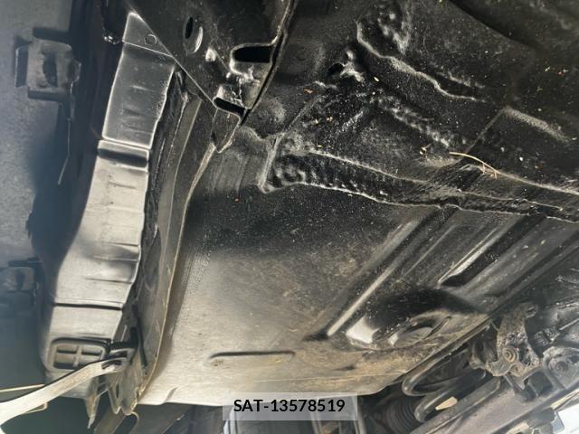 Toyota RAV4 2010-08 7879110-27