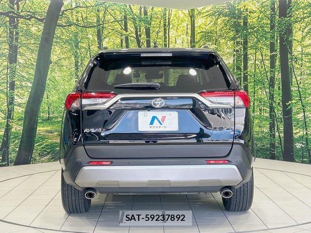Toyota RAV4 2022-03 7879102-14