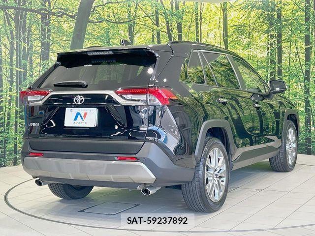Toyota RAV4 2022-03 7879102-16
