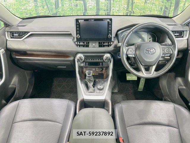 Toyota RAV4 2022-03 7879102-1