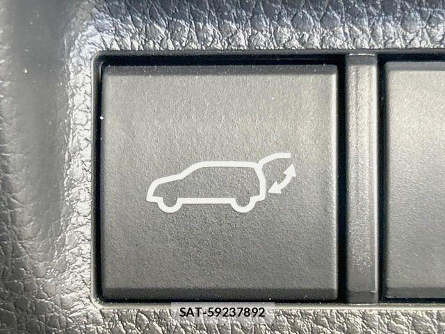 Toyota RAV4 2022-03 7879102-5