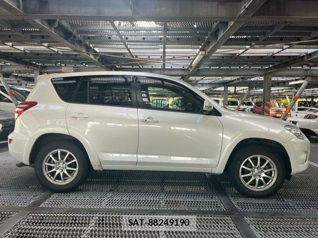 Toyota RAV4 2014-03 7879112-8