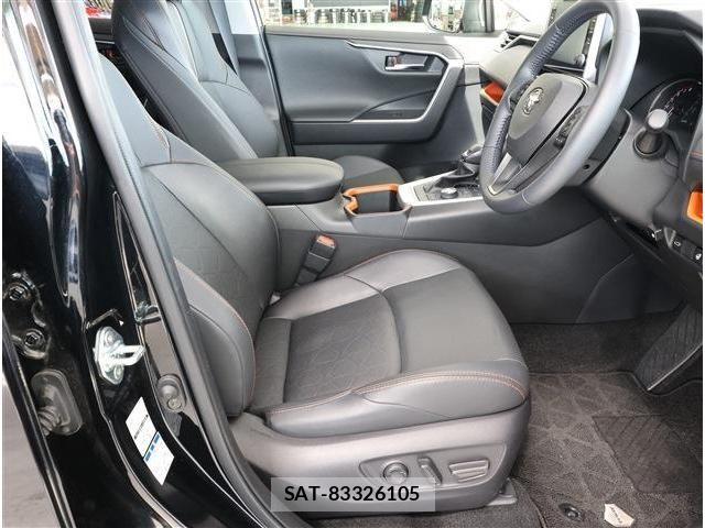 Toyota RAV4 2022-07 7903295-13