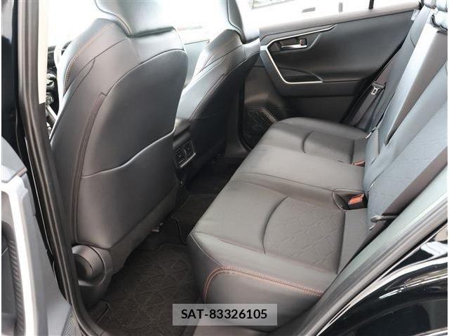Toyota RAV4 2022-07 7903295-16