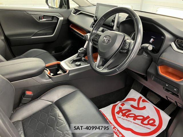 Toyota RAV4 2020-10 7903294-9