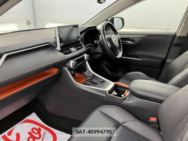 Toyota RAV4 2020-10 7903294-14