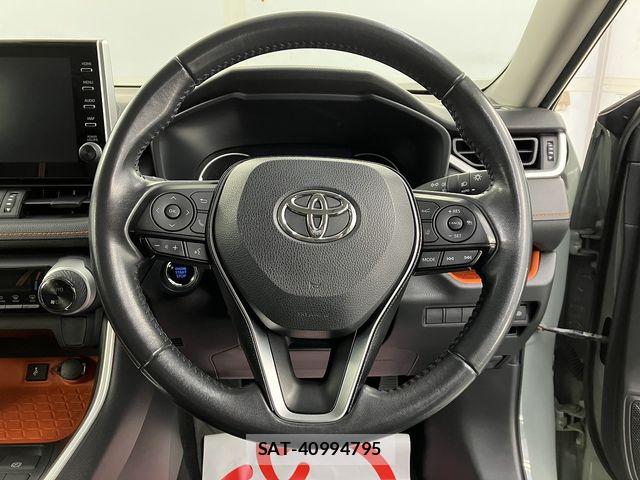 Toyota RAV4 2020-10 7903294-17