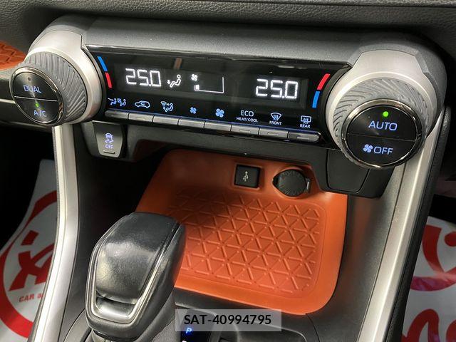 Toyota RAV4 2020-10 7903294-23