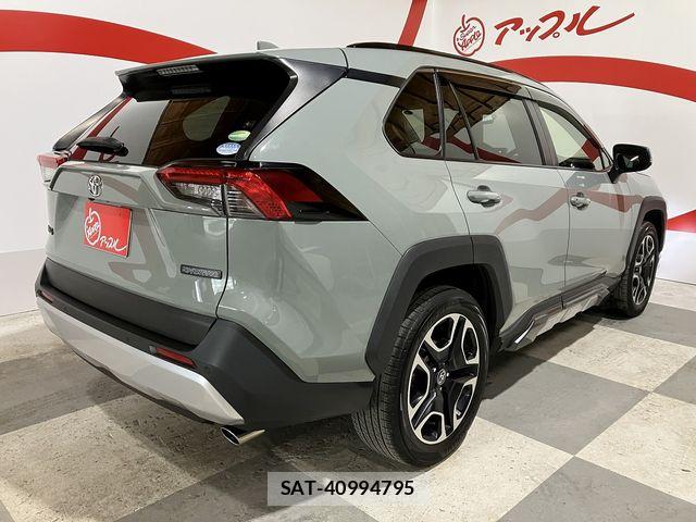 Toyota RAV4 2020-10 7903294-27