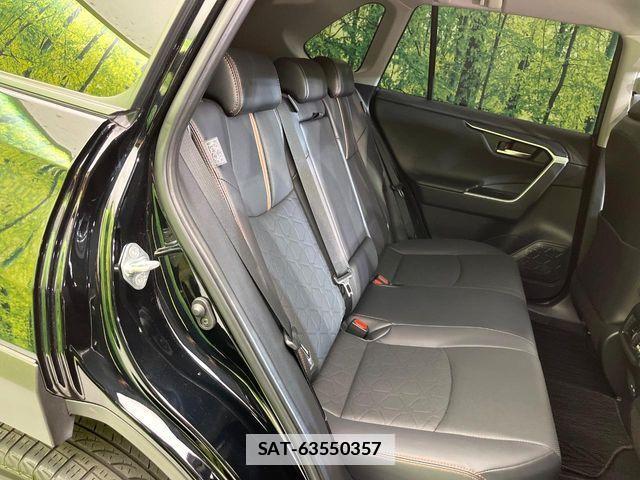 Toyota RAV4 2023-06 7963516-9